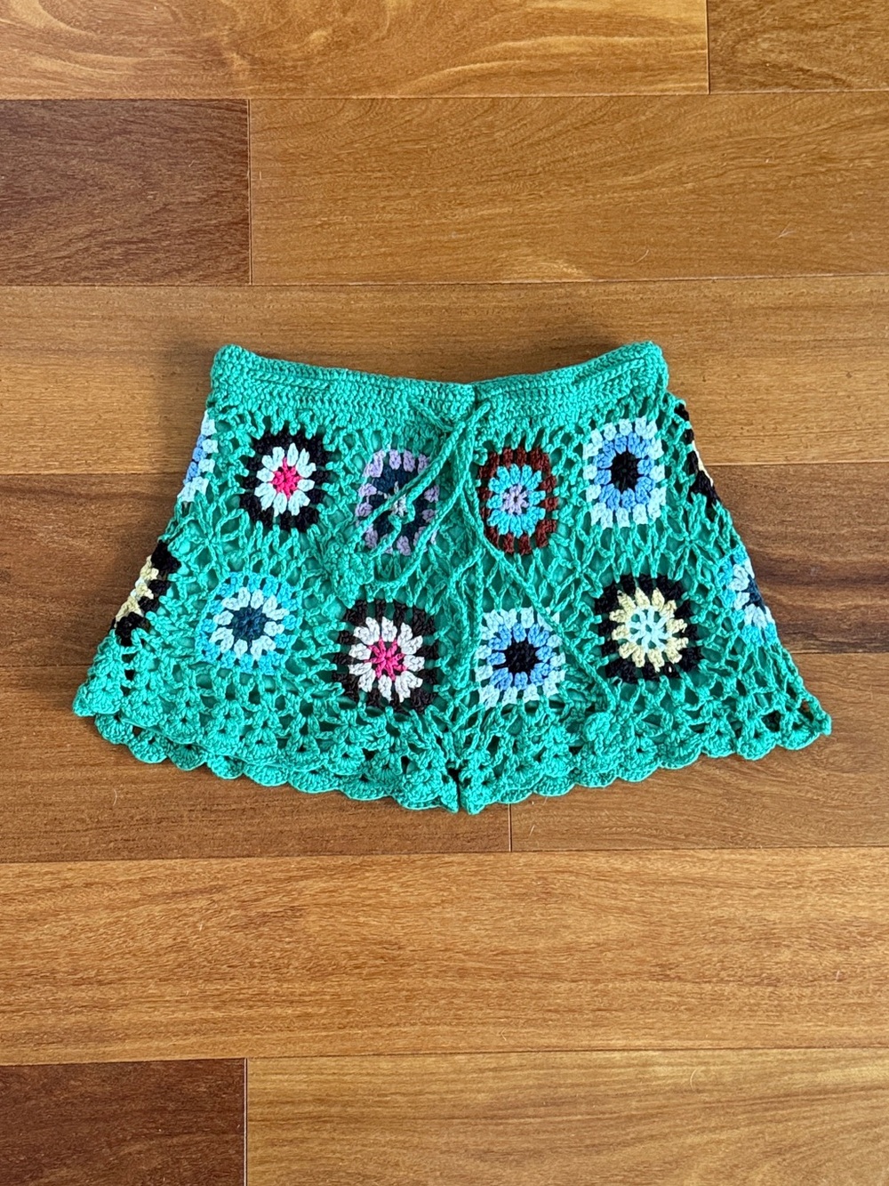 NEW ANDI BAGUS INDAH Green Crochet Floral Mini Skort shorts REVOLVE AGUA BENDITA - Picture 8 of 8